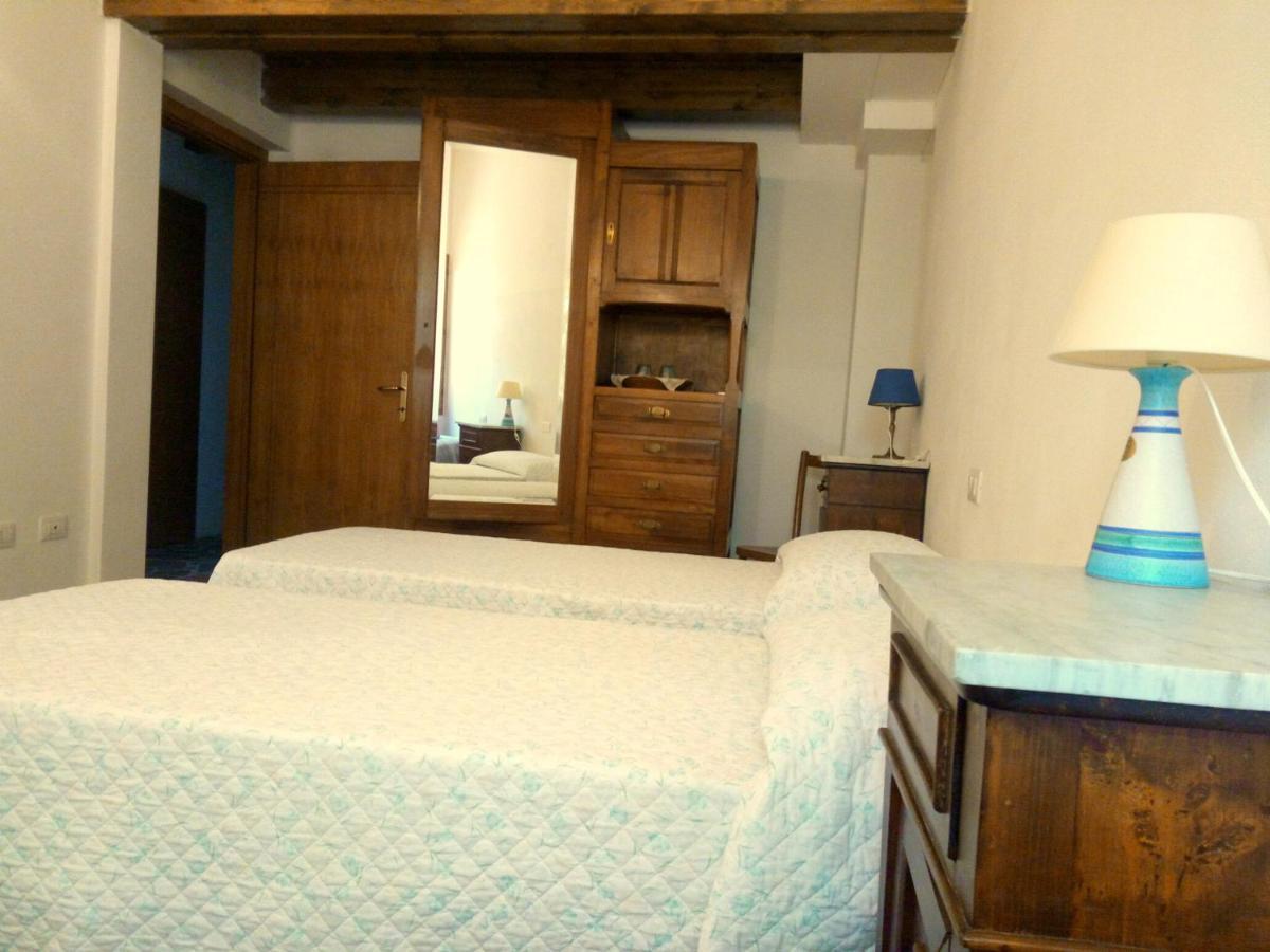 Lierus B&B Gonnosfanadiga Exterior photo